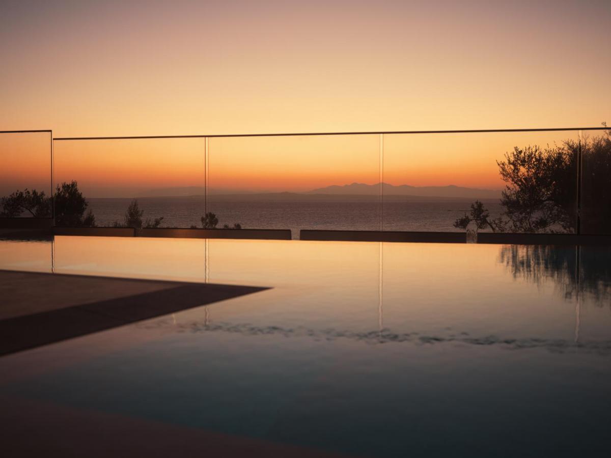 Uparati Villa - Hilltop Sea View Retreat Циливи Экстерьер фото